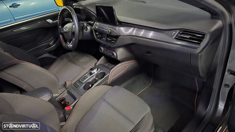 Ford Focus SW - 8