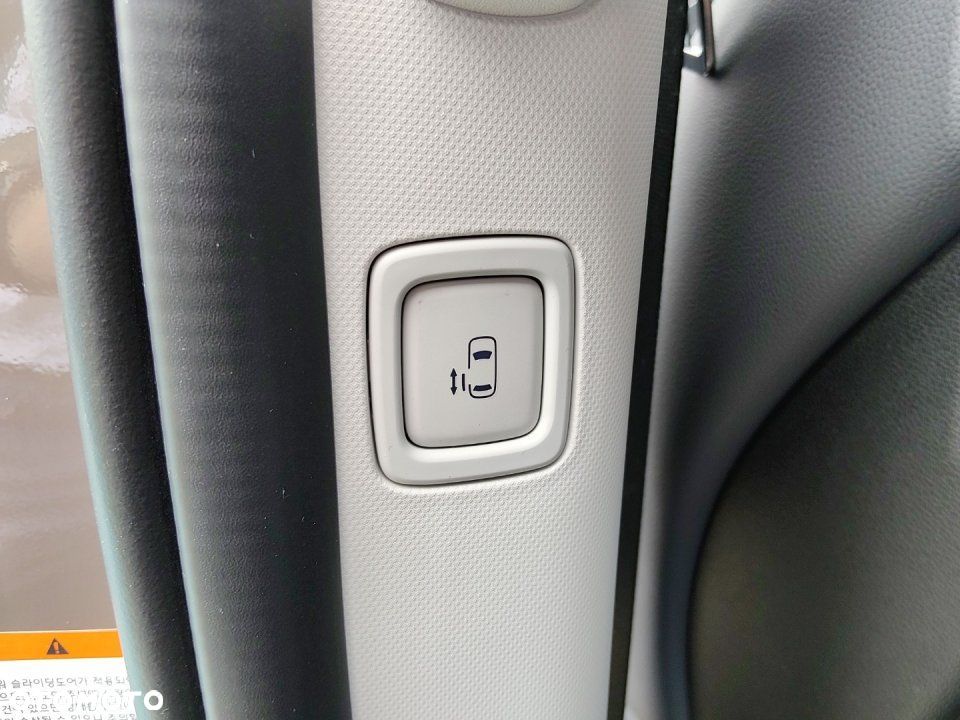 Hyundai Staria - 25