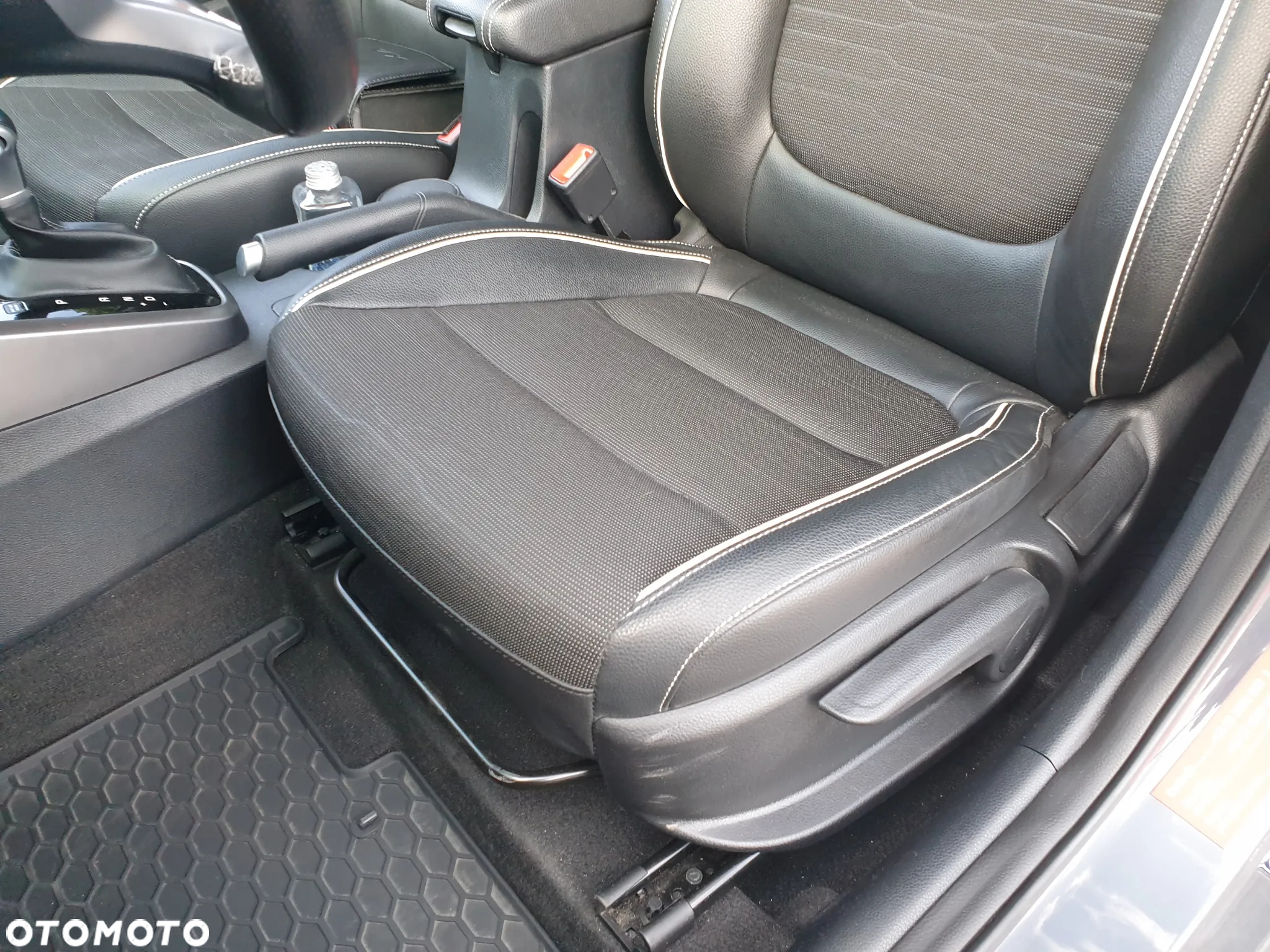 Kia Stonic 1.0 T-GDI GT Line DCT - 12