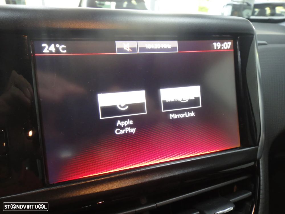 Peugeot 2008 1.2 PureTech GT Line EAT6 - 26
