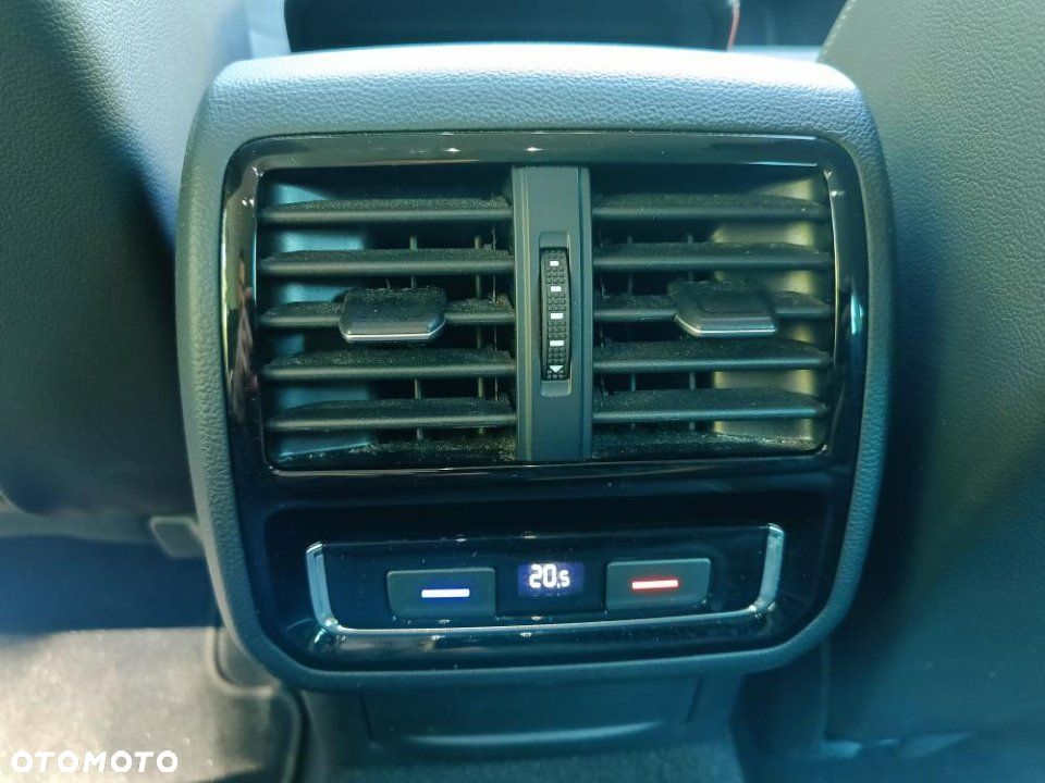 Volkswagen Passat - 20