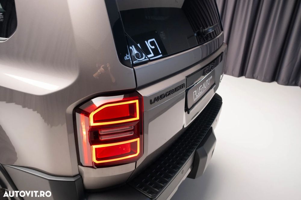 Toyota Land Cruiser - 5