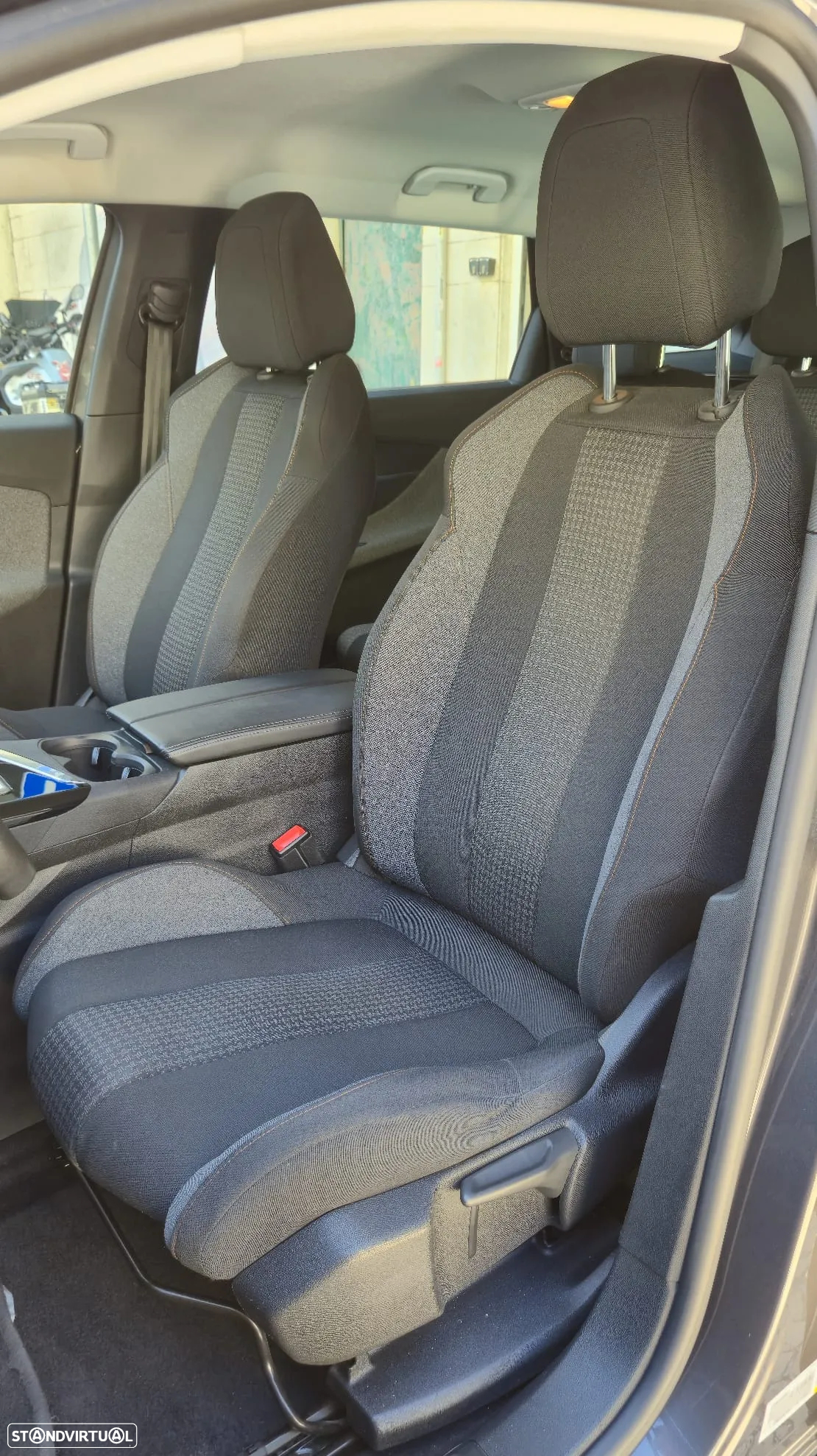 Peugeot 5008 PureTech 130 EAT8 Stop & Start Active - 34