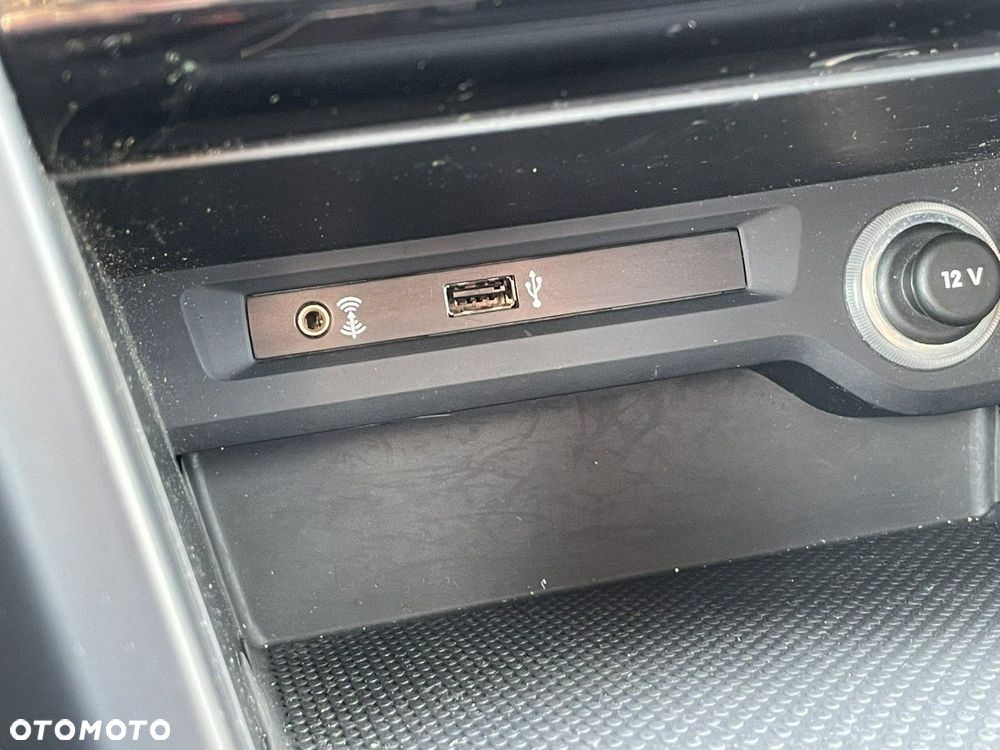 Volkswagen Touran 1.4 TSI (BlueMotion Technology) SOUND - 25