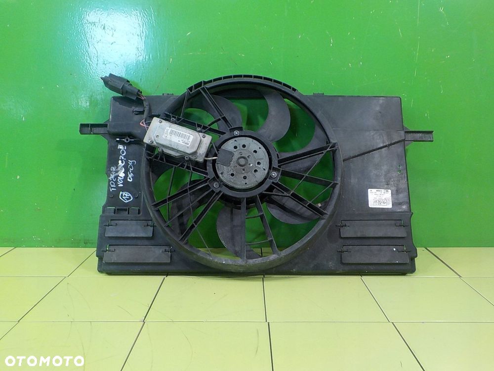 VOLVO C70 II 2.4 B AUT 07r 2D wentylator chlodnicy 3M51-8C807-GC - 4