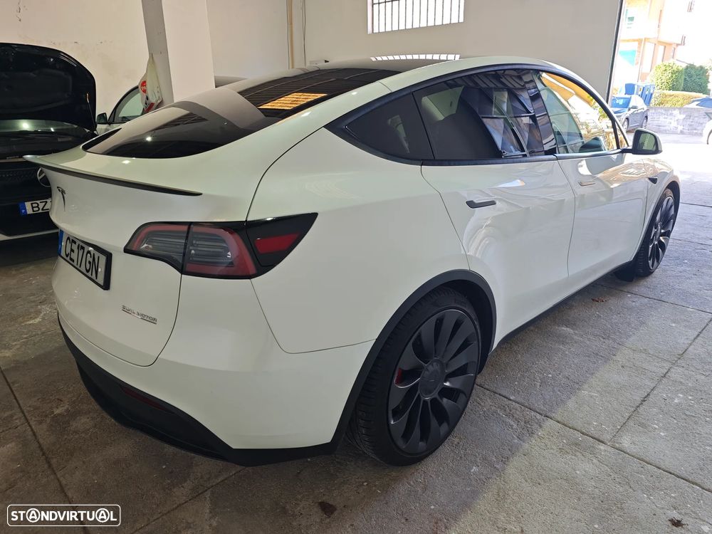 Tesla Model Y Performance Dual Motor AWD - 1