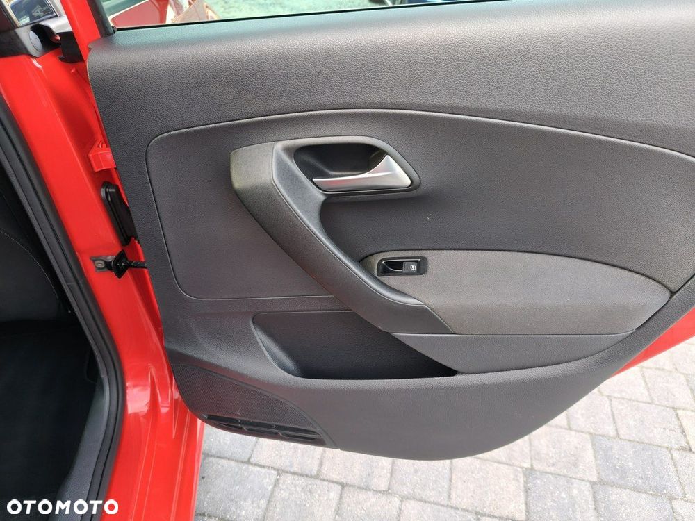 Volkswagen Polo 1.2 Life - 23