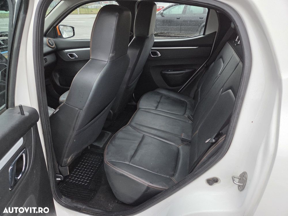 Dacia Spring Essential - 7