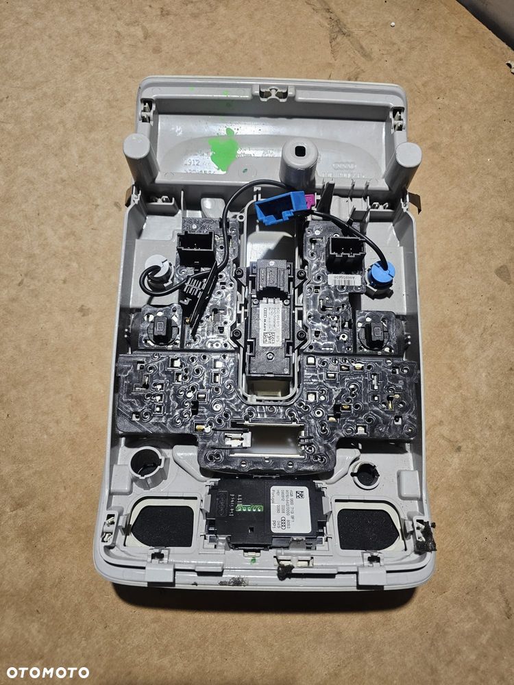 Lampka podsufitki oświetlenie kabiny wnętrza Audi A6 A7 C7 4G Eu - 4