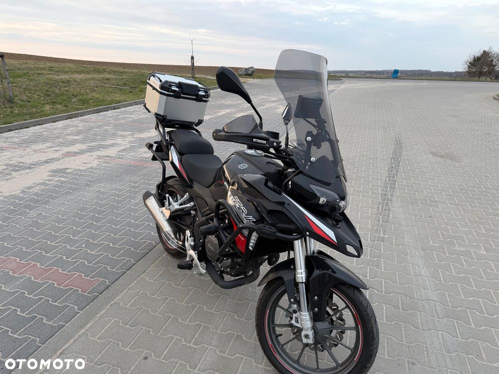 Benelli TRK 251 - 1