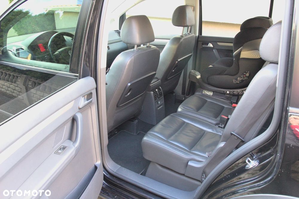 Volkswagen Touran 2.0 TDI DPF Cross DSG - 10