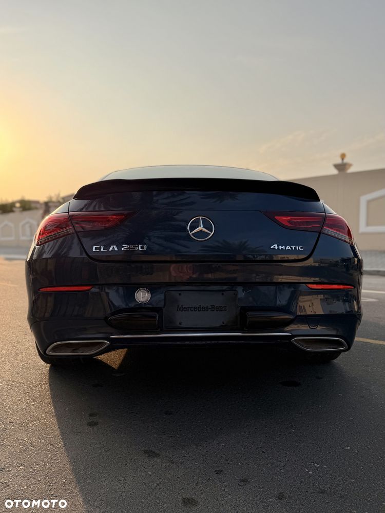Mercedes-Benz CLA 250 7G-DCT - 12