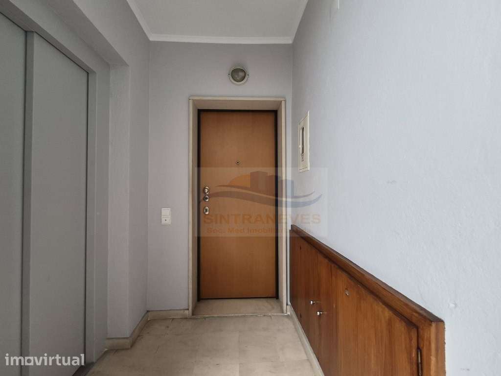 Apto T2 no Vale Flor de Baixo, áreas amplas 3o andar com Elevador, ... - Grande imagem: 5/20