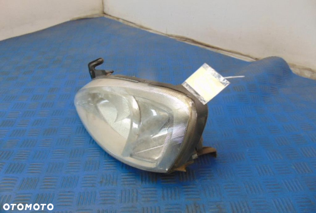 OPEL CORSA C HB REFLEKTOR LEWY STAN JAK NA ZDJĘCIU - 2