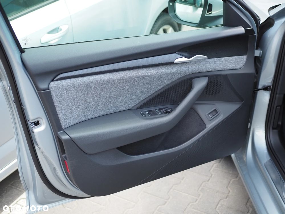 Skoda Superb 1.5 TSI mHEV Drive DSG - 5