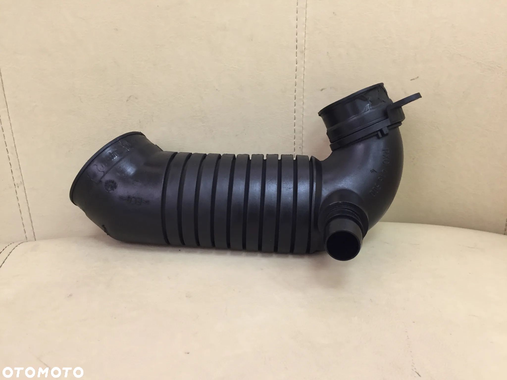 RURA DOLOT PRZEWÓD POWIETRZA TURBO VW PASSAT B5 FL/ AUDI A4 B6/ AUDI A6 C5 1.9 TDI 8D0129615J - 1