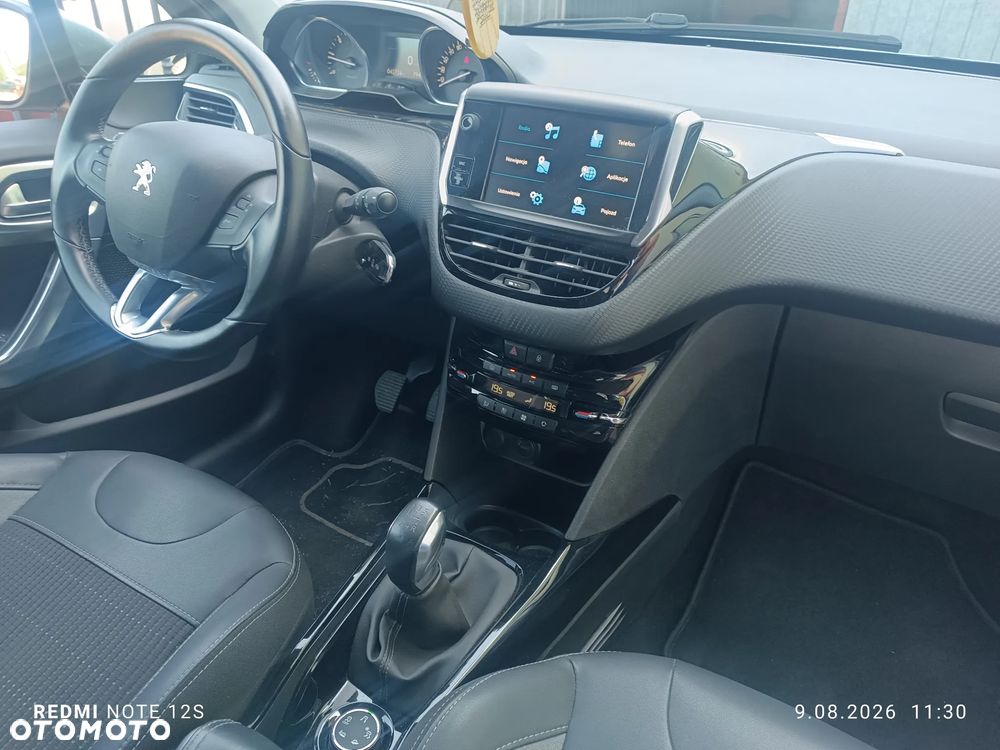 Peugeot 2008 1.5 BlueHDi Allure S&S - 28