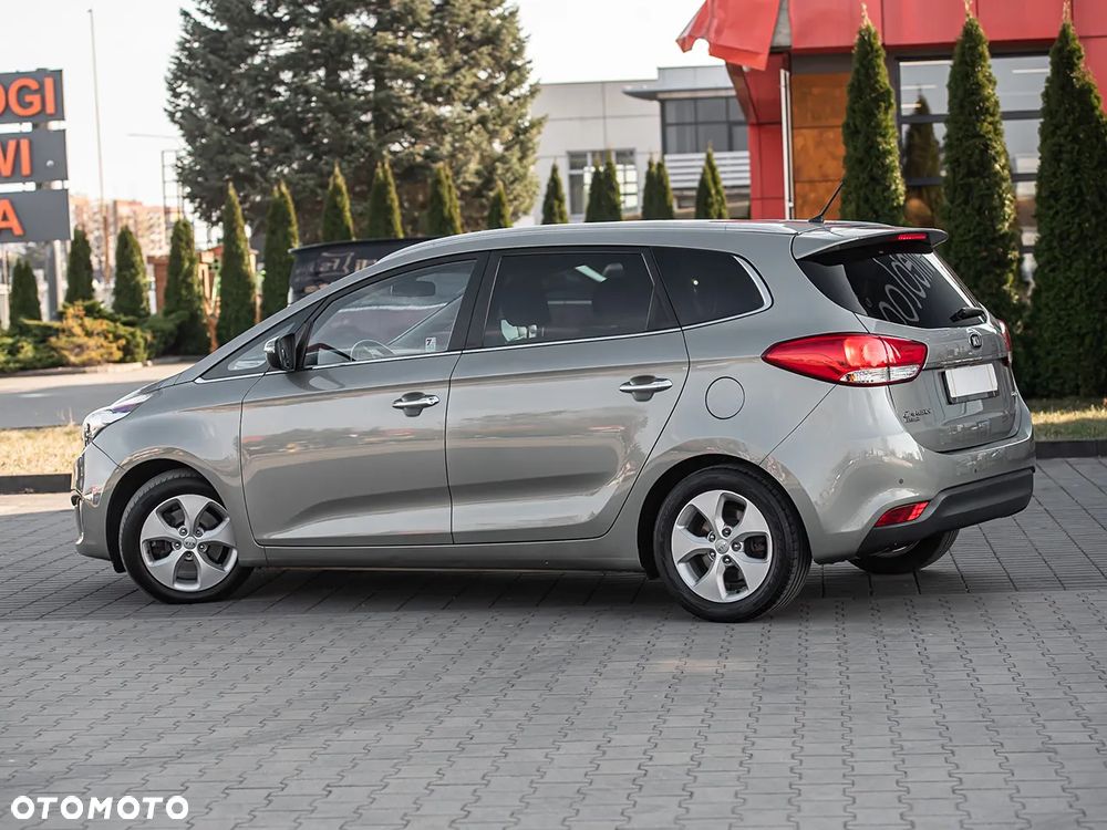 Kia Carens 1.7 CRDi M 7os - 10