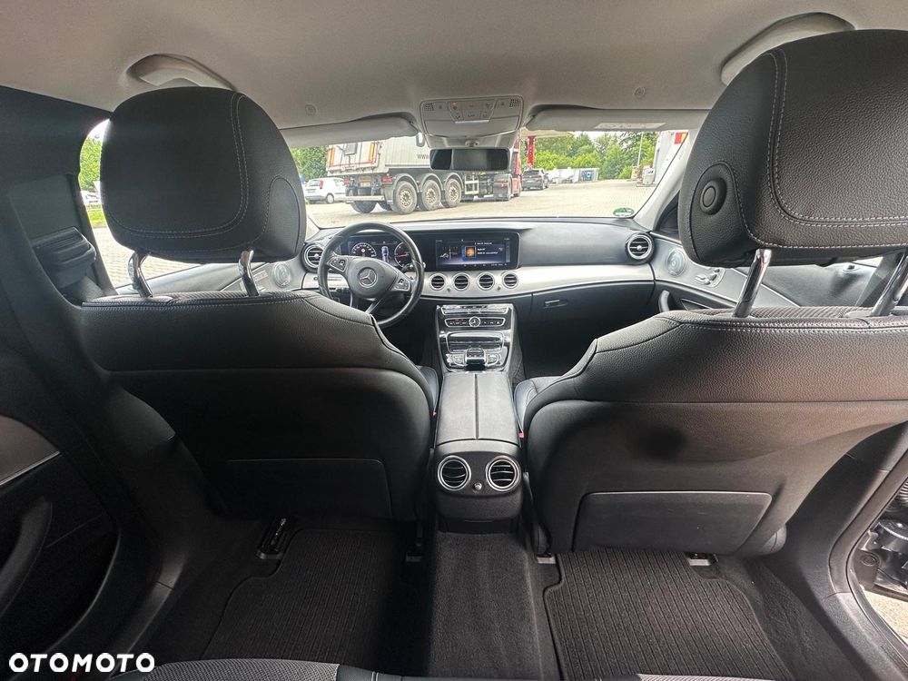 Mercedes-Benz Klasa E 200 d T 9G-TRONIC Avantgarde - 23