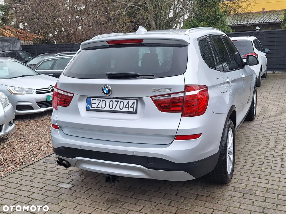 BMW X3 xDrive28i Sport - 4