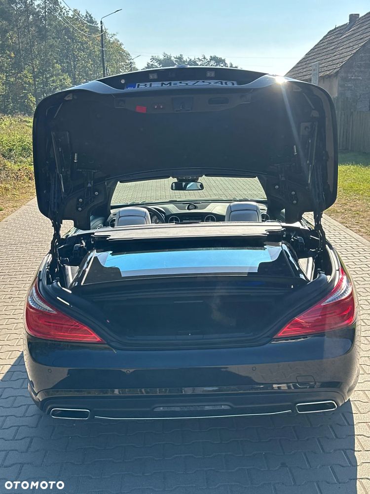 Mercedes-Benz SL - 25
