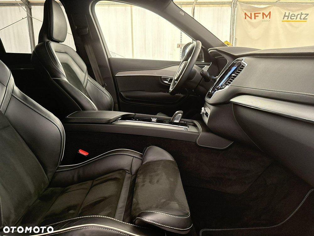Volvo XC 90 - 22