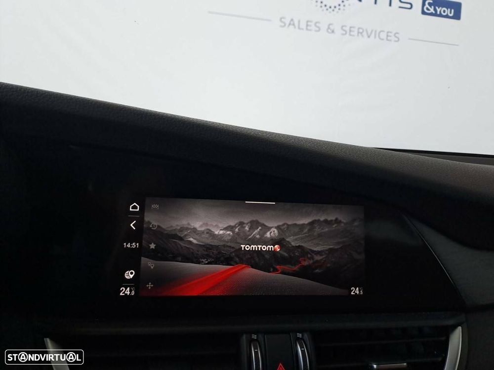 Alfa Romeo Giulia 2.0 T TI Q4 AT8 - 21