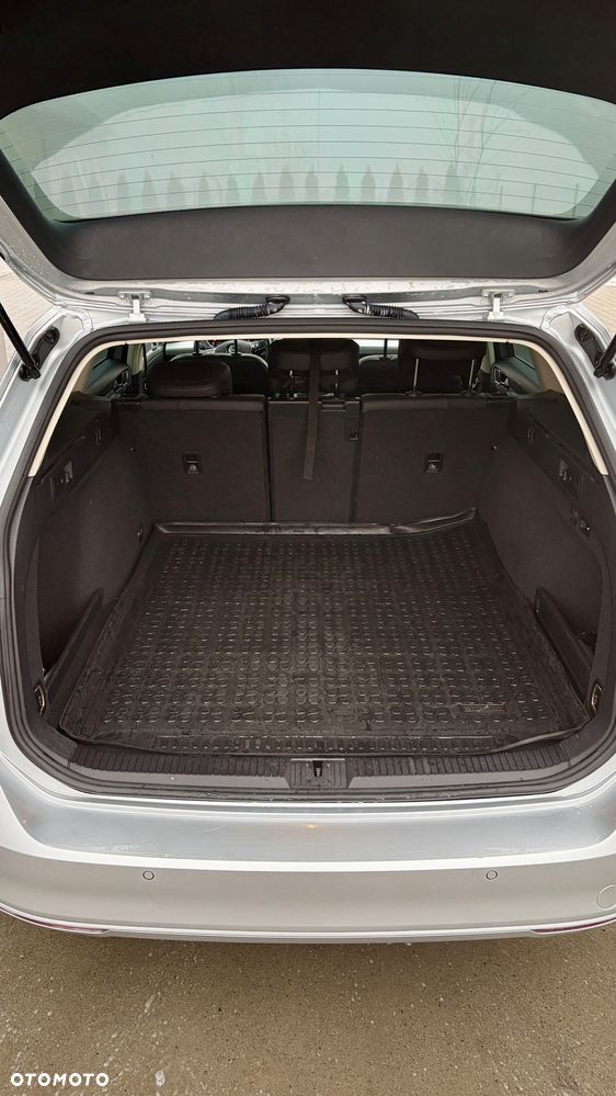 Volkswagen Passat - 8