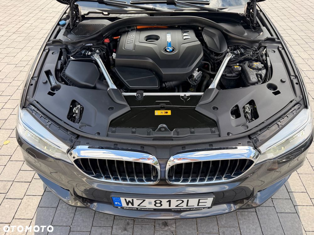 BMW Seria 5 530e iPerformance xDrive - 33