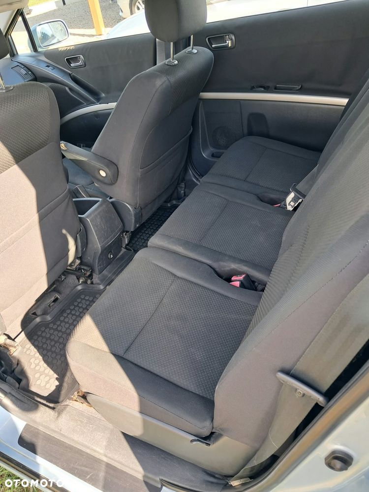 Toyota Corolla Verso - 12