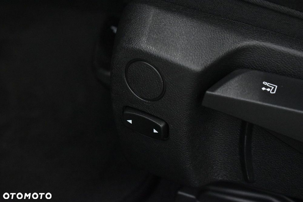 BMW Seria 3 330i xDrive M Sport sport - 11