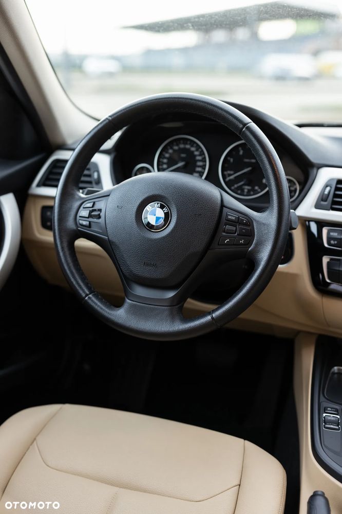 BMW Seria 3 320d Advantage - 24