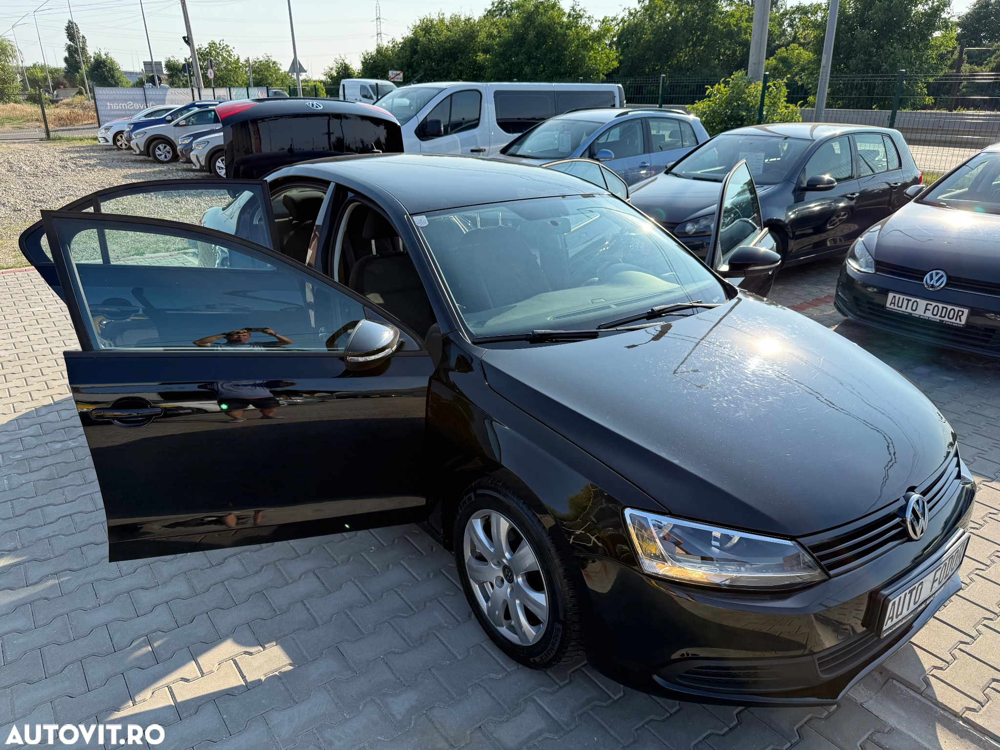 Volkswagen Jetta 1.6 TDI Blue Motion Technology Comfortline - 38