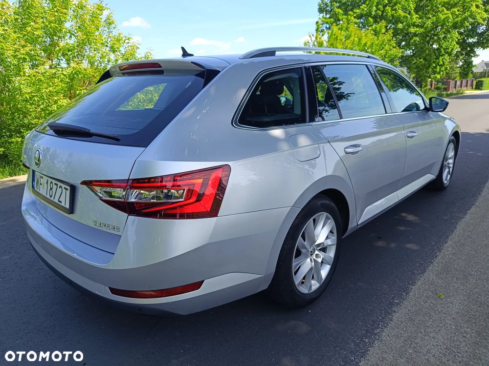 Skoda Superb 2.0 TDI Ambition - 17