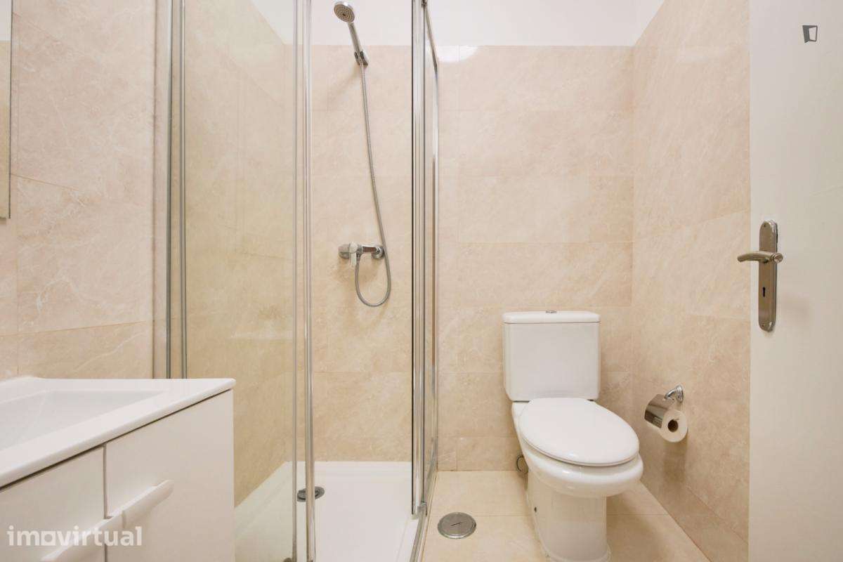 Quarto - localizado em Saldanha Lisbon - Grande imagem: 2/42