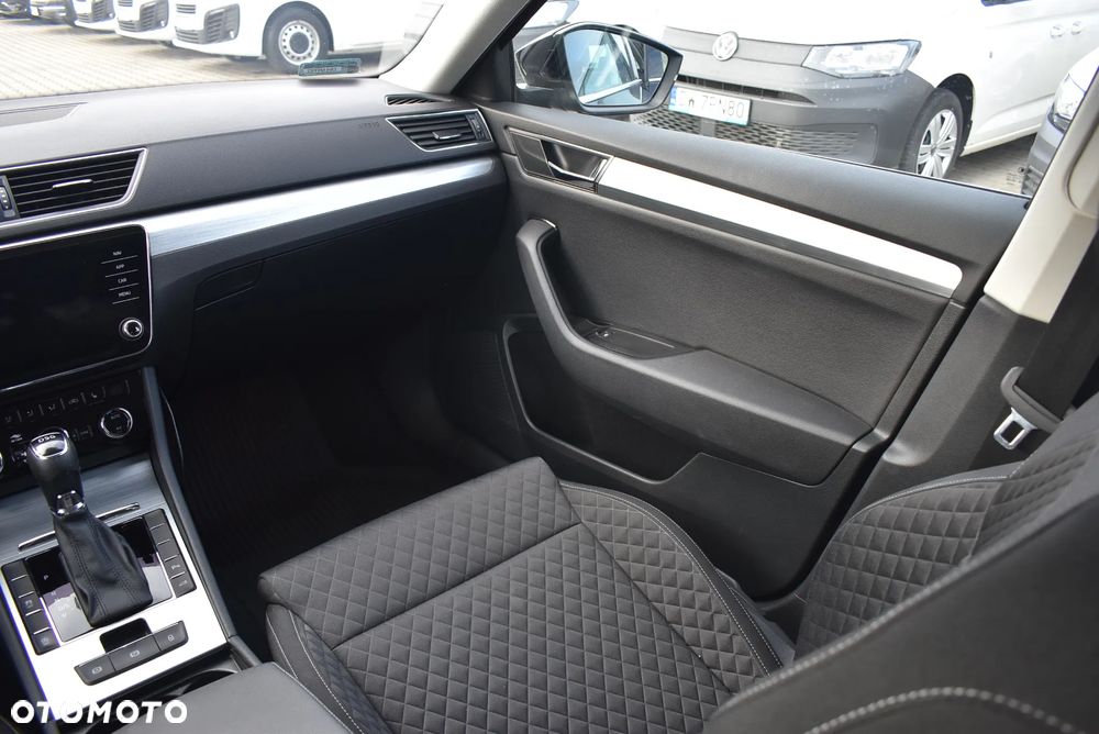 Skoda Superb 2.0 TDI SCR Ambition DSG - 21