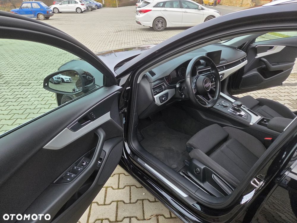 Audi A4 Avant 2.0 TDI Design S tronic - 17