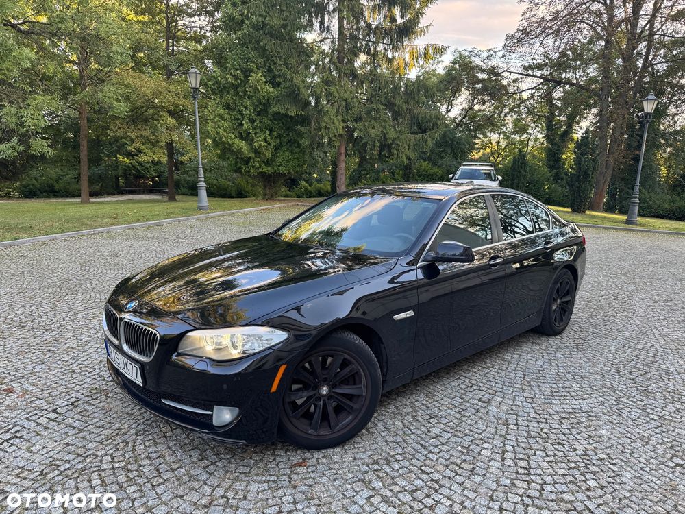 BMW Seria 5 528i - 11