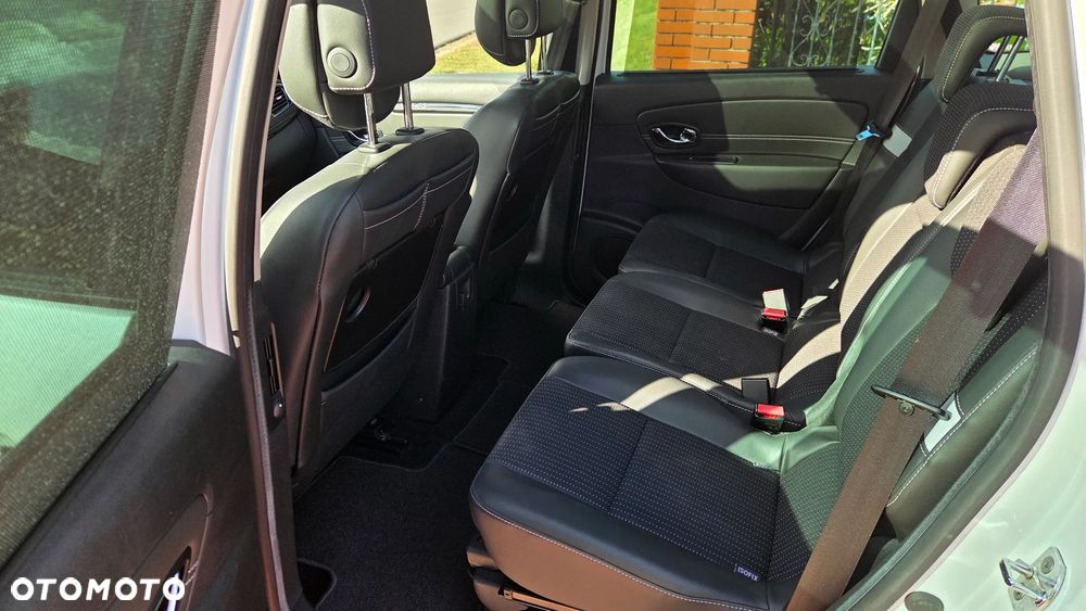 Renault Grand Scenic TCe 130 Luxe - 25