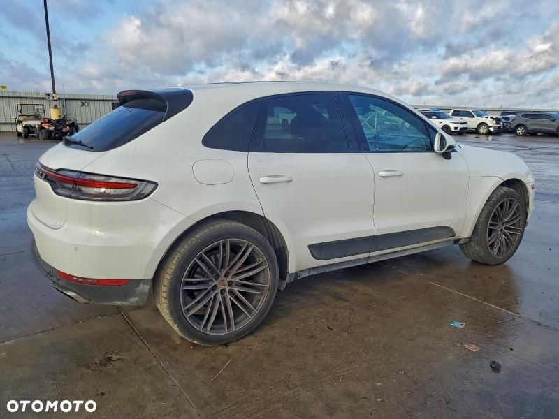 Porsche Macan - 3