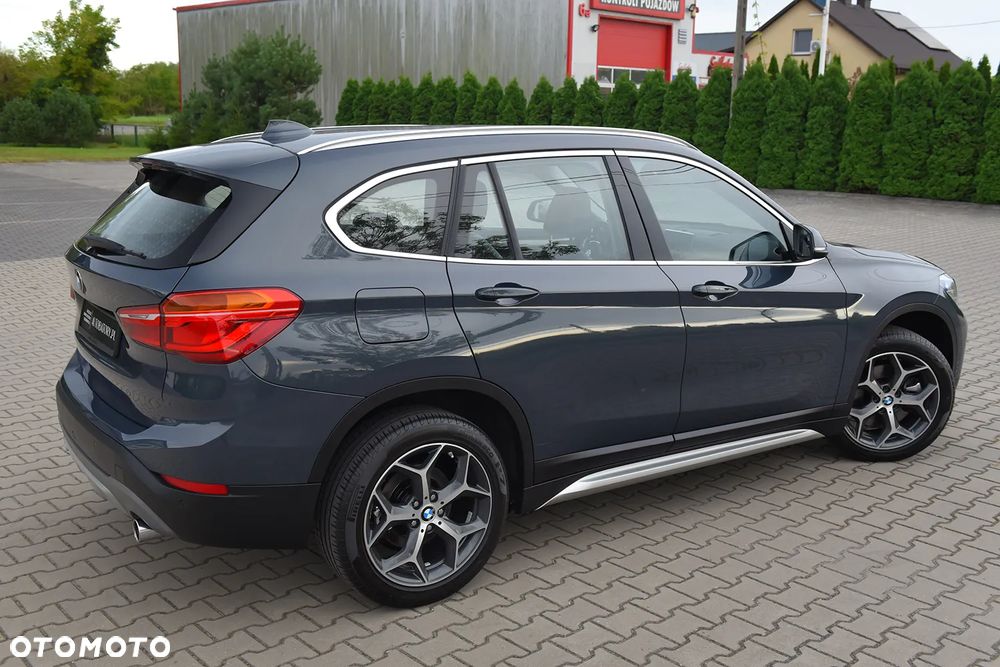 BMW X1 xDrive20d Sport Line - 24