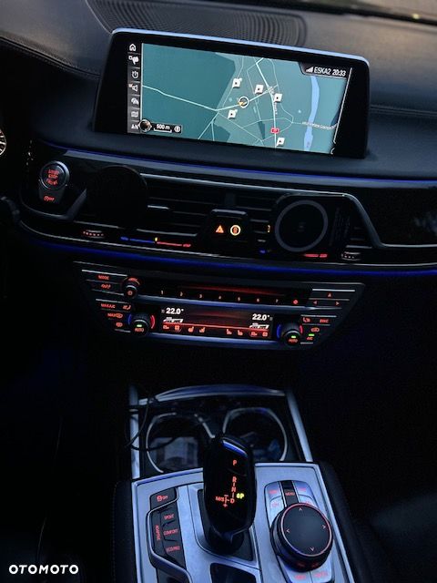 BMW Seria 7 740d xDrive - 23