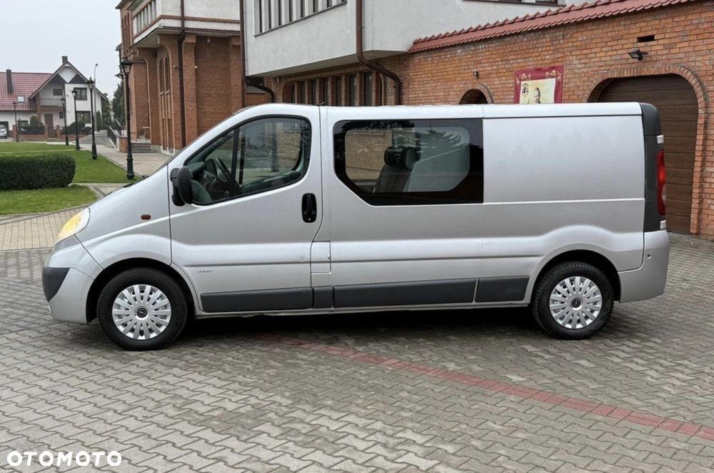 Opel Vivaro - 2