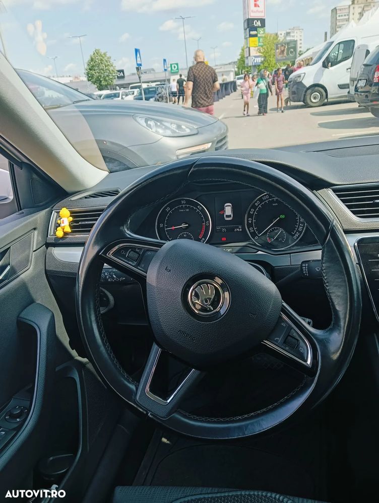 Skoda Superb Combi 1.6 TDI DSG Ambition - 6