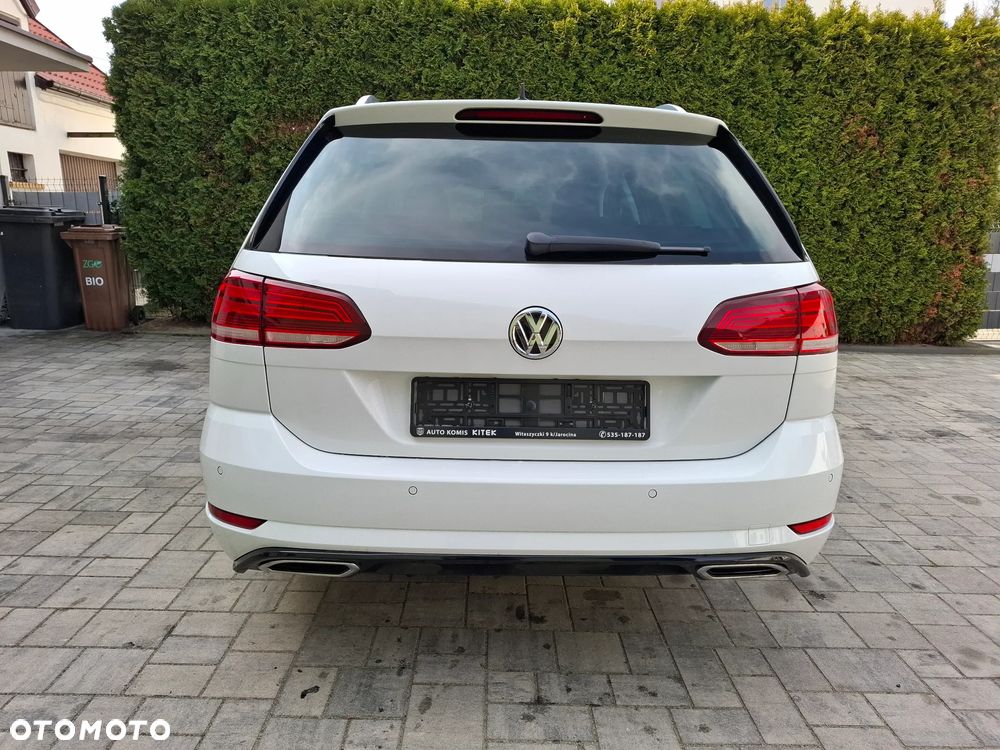 Volkswagen Golf - 10