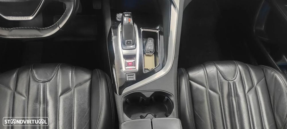 Peugeot 3008 1.6 BlueHDi Allure EAT6 J18 - 28