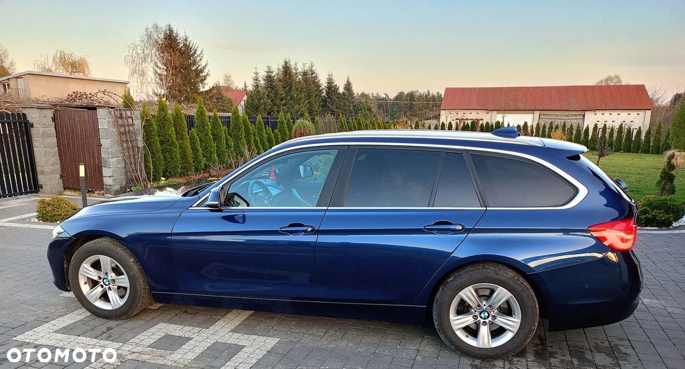 BMW Seria 3 320d Sport - 15