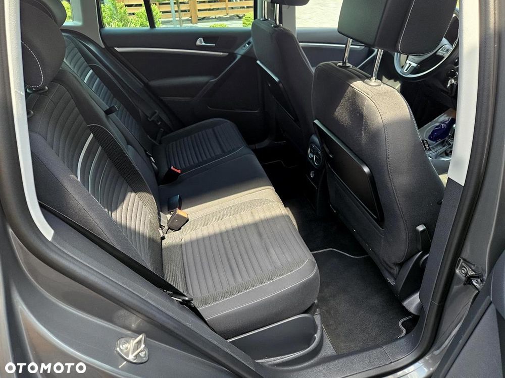 Volkswagen Tiguan 2.0 TDI DPF 4Motion BlueMotion Technology DSG Exclusive - 26