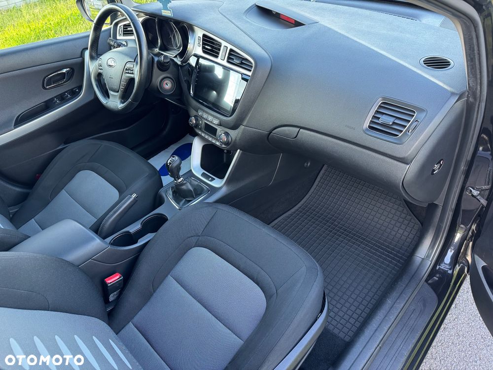 Kia Ceed - 23