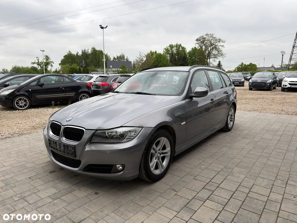 BMW Seria 3 318d - 12